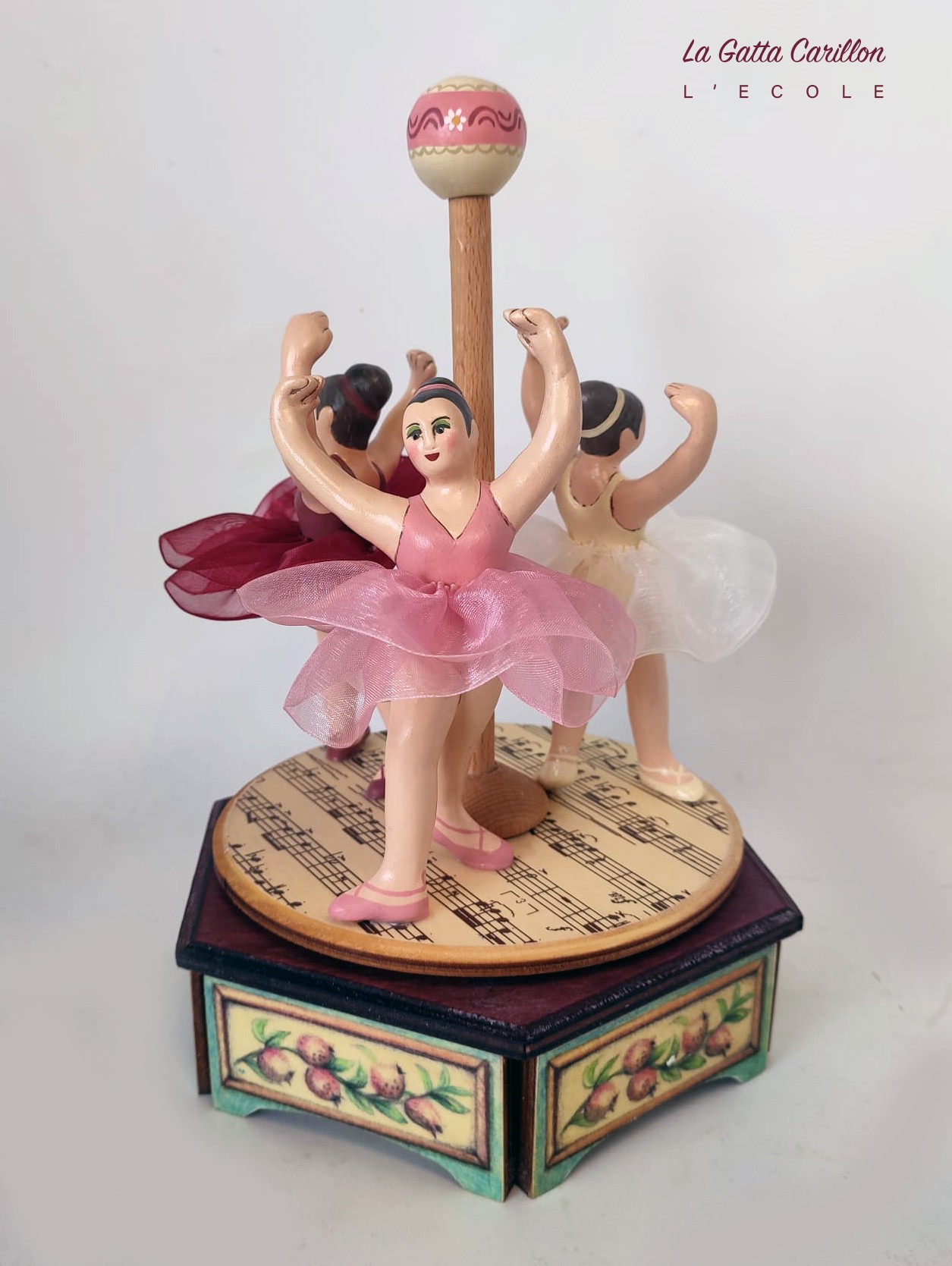 BALLERINA CAROUSEL, Collectible musical. custom and personalized hand mande  made in Italy box. wooden music box for children